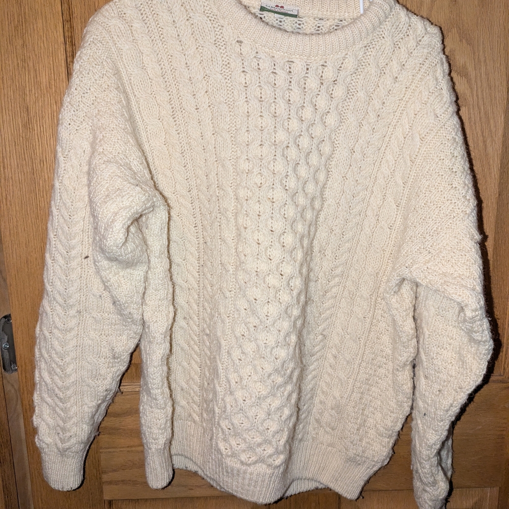 Vintage Cream Cable Knit 100% Wool Irish Sweater Cozy Warm Authentic